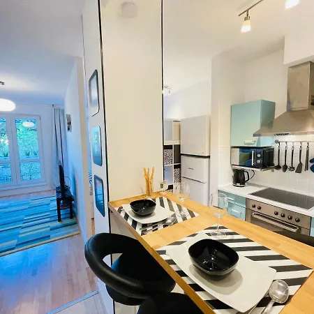 Apartament Peony Hollo - Free Garage Under The House