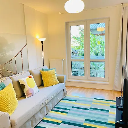 Peony Hollo - Free Garage Under The House Apartament Budapeszt