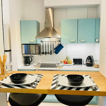 Apartament Peony Hollo - Free Garage Under The House