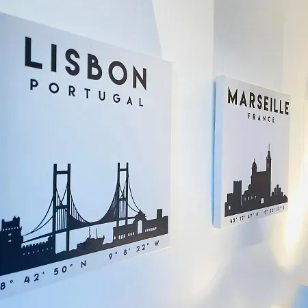 Peony Hollo - Free Garage Under The House