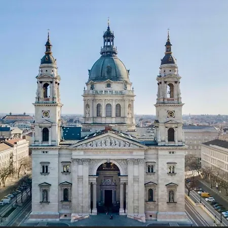 Peony Hollo - Free Garage Under The House Apartament Budapeszt